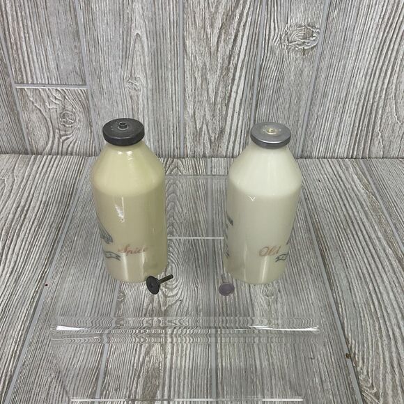 Lot of 2 Vintage Old Spice Talcum for Men Milk Glass Bottles Ship Mt Vernon 5.25 - Picture 4 of 8